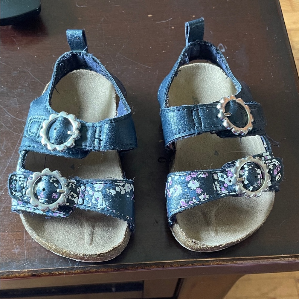 Joe Fresh Navy Floral Double-Strap Kids Sandals with Silver Buckles Size 4